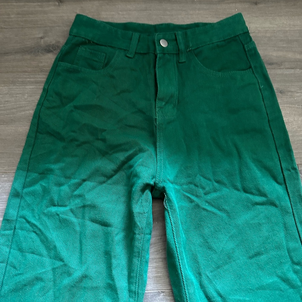 GREEN PANTS